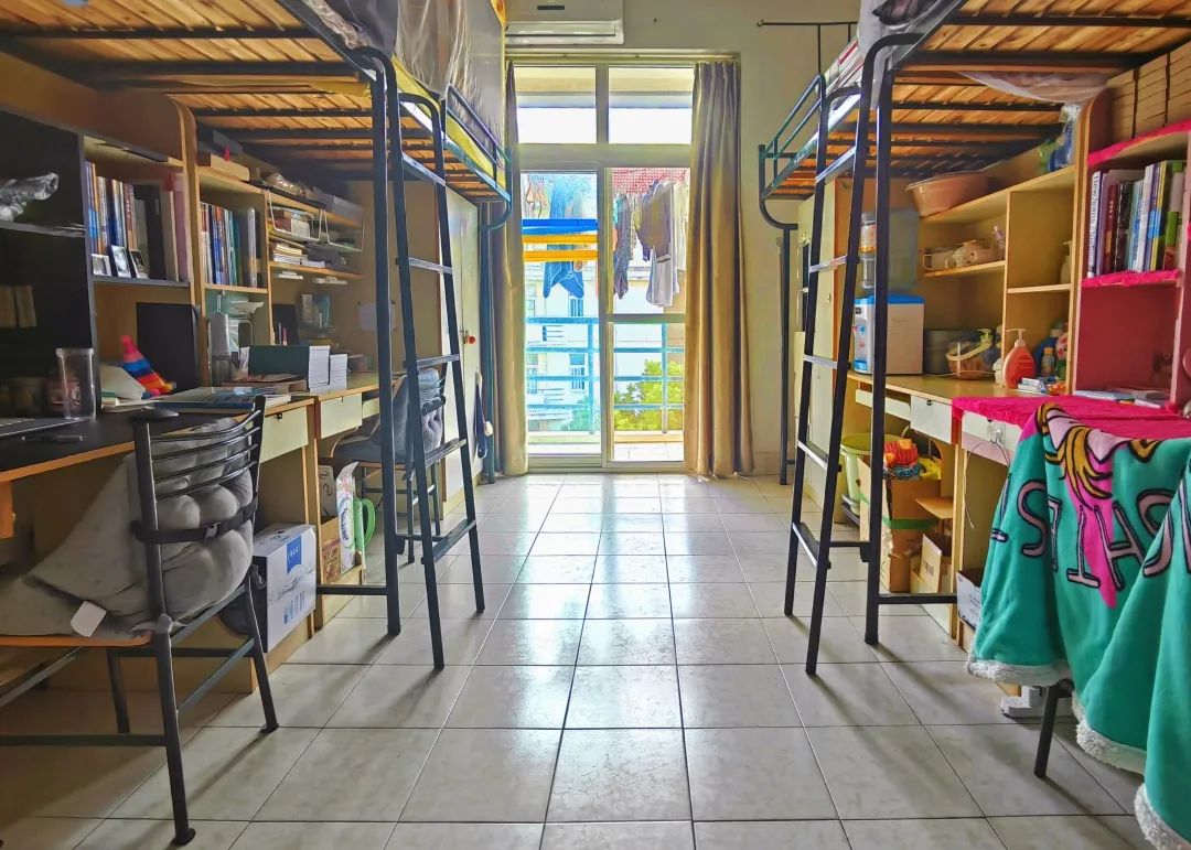 上海師范大學(xué)宿舍條件怎么樣,有空調(diào)和獨(dú)立衛(wèi)生間嗎？（附宿舍圖片）