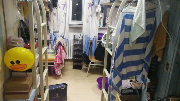 大連大學(xué)宿舍條件怎么樣,有空調(diào)和獨(dú)立衛(wèi)生間嗎？（附宿舍圖片）