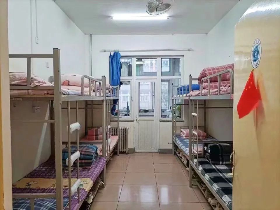 滄州師范學(xué)院宿舍條件怎么樣,有空調(diào)和獨立衛(wèi)生間嗎？（附宿舍圖片）