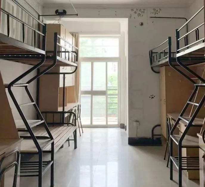 杭州電子科技大學(xué)宿舍條件怎么樣,有空調(diào)和獨(dú)立衛(wèi)生間嗎？（附宿舍圖片）