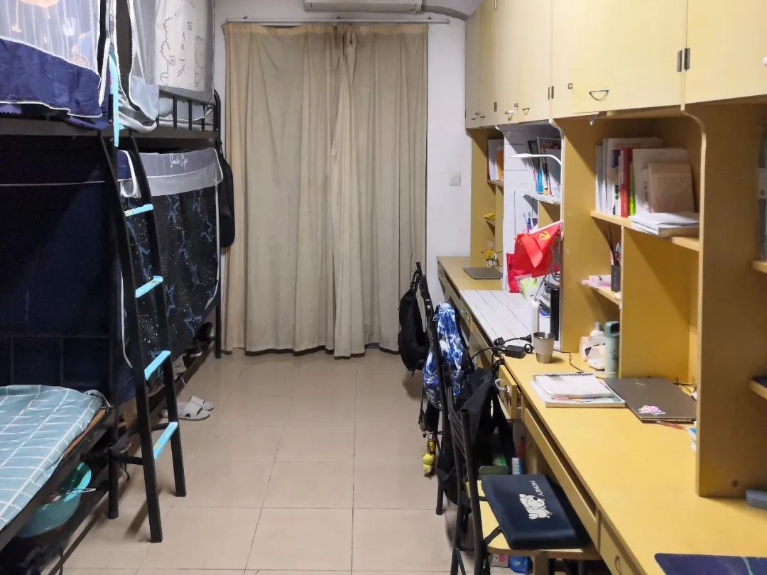 華東理工大學宿舍條件怎么樣,有空調(diào)和獨立衛(wèi)生間嗎？（附宿舍圖片）