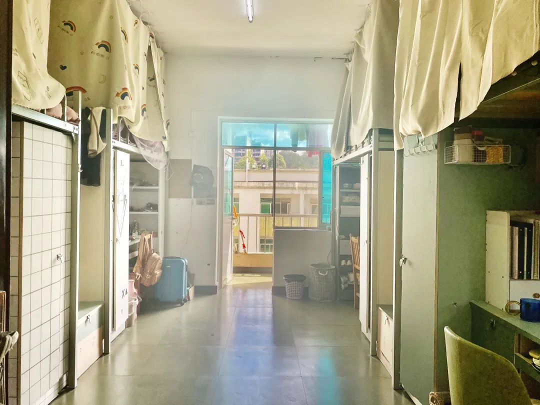 貴州民族大學(xué)宿舍條件怎么樣,有空調(diào)和獨立衛(wèi)生間嗎？（附宿舍圖片）