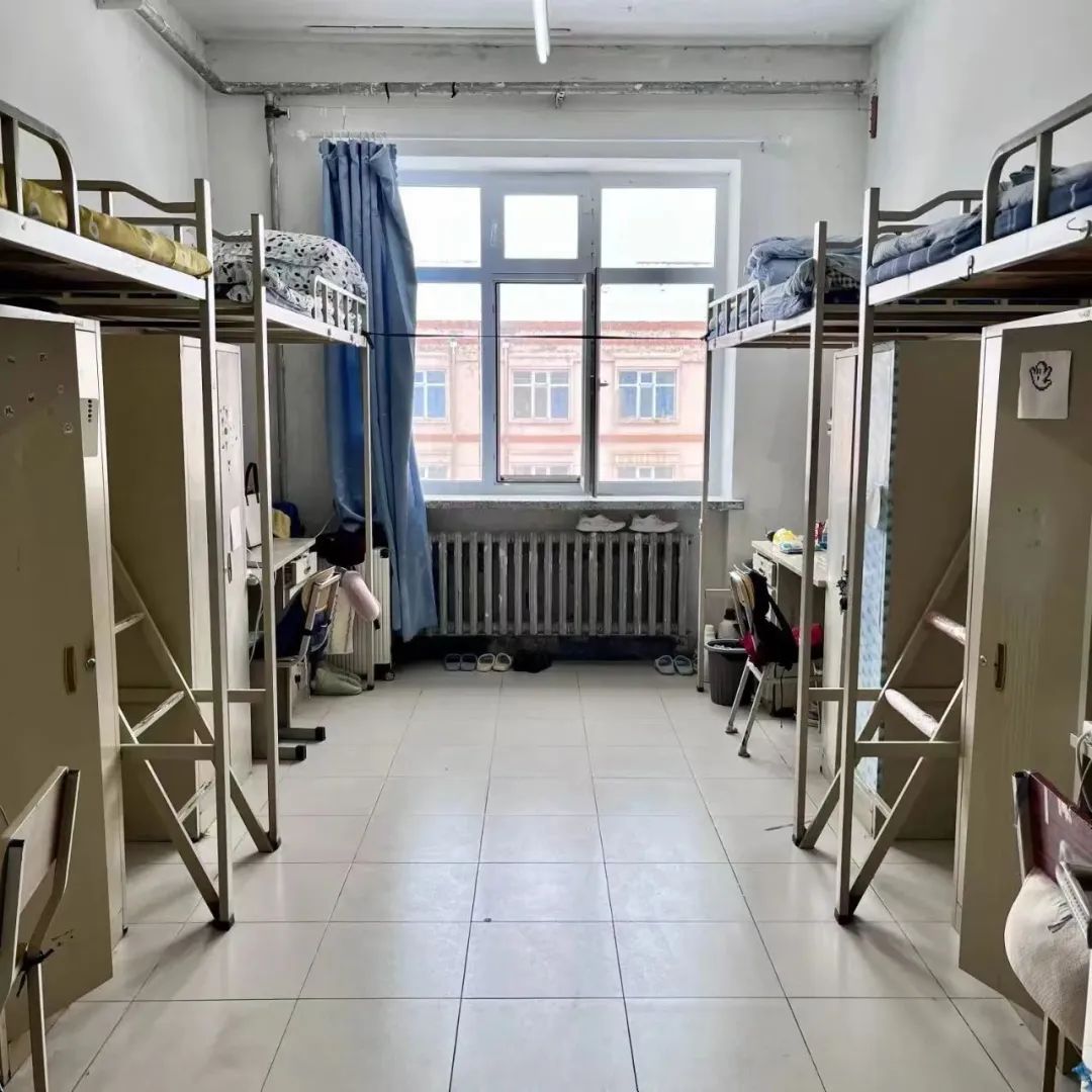 哈爾濱師范大學宿舍條件怎么樣,有空調和獨立衛生間嗎？（附宿舍圖片）