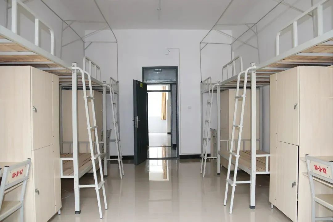 云南農(nóng)業(yè)大學宿舍條件怎么樣,有空調和獨立衛(wèi)生間嗎？（附宿舍圖片）