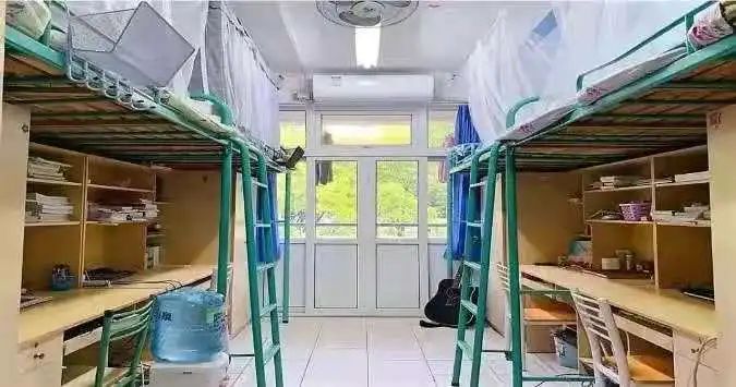 上海商學院宿舍條件怎么樣,有空調和獨立衛生間嗎？（附宿舍圖片）