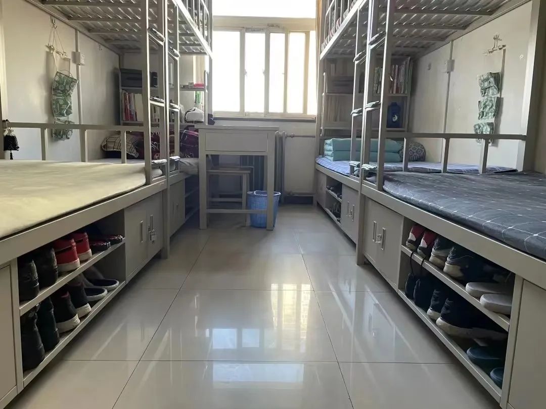 北京聯合大學宿舍條件怎么樣,有空調和獨立衛生間嗎？（附宿舍圖片）