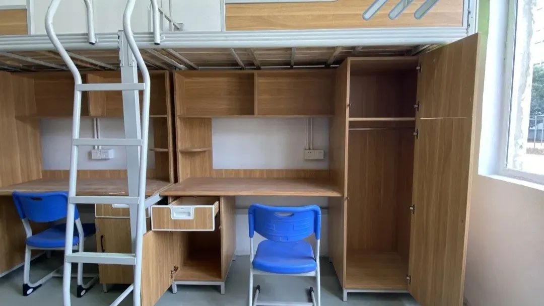 江蘇科技大學宿舍條件怎么樣,有空調和獨立衛生間嗎？（附宿舍圖片）