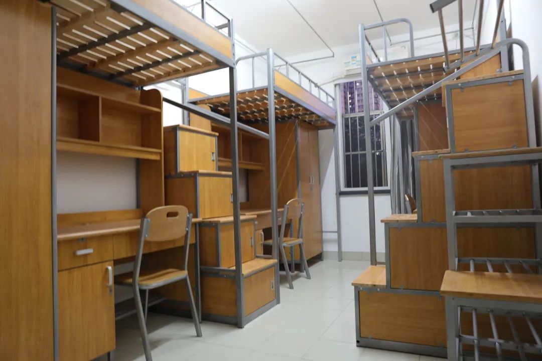 復旦大學宿舍條件怎么樣,有空調和獨立衛生間嗎？（附宿舍圖片）