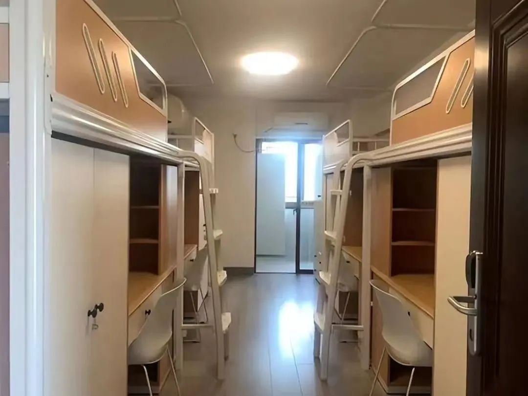 南京大學宿舍條件怎么樣,有空調和獨立衛生間嗎？（附宿舍圖片）