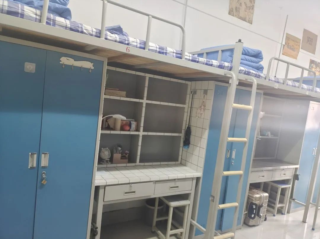 泰山學院宿舍條件怎么樣,有空調和獨立衛生間嗎？（附宿舍圖片）