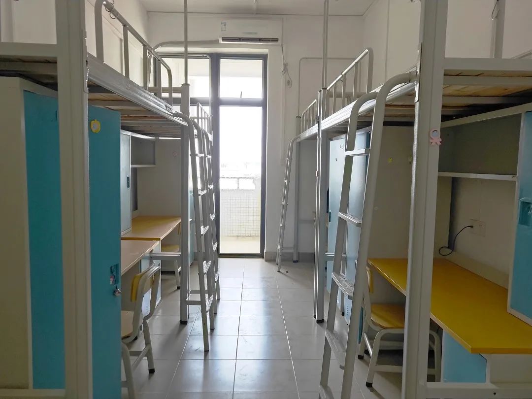 廣東財經大學宿舍條件怎么樣,有空調和獨立衛生間嗎？（附宿舍圖片）