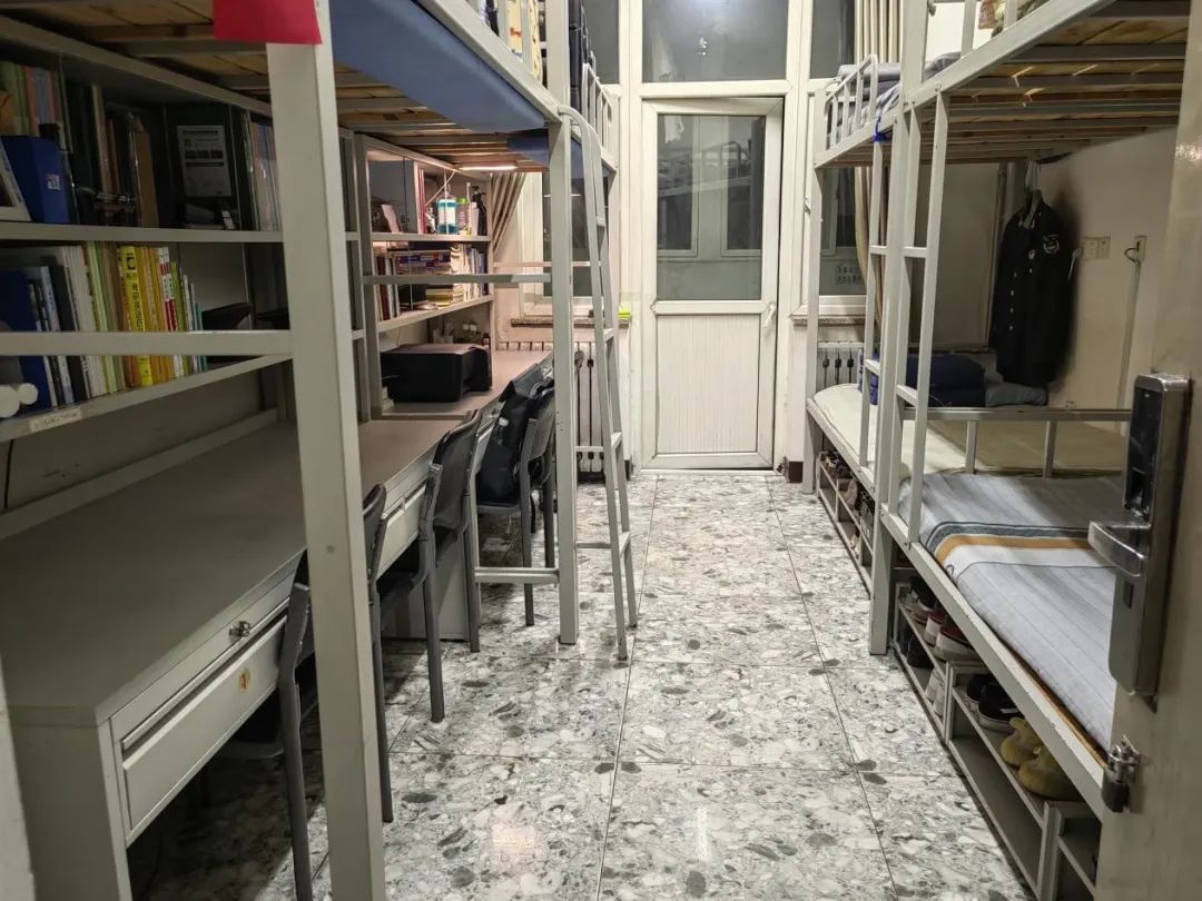國際關系學院宿舍條件怎么樣,有空調和獨立衛生間嗎？（附宿舍圖片）