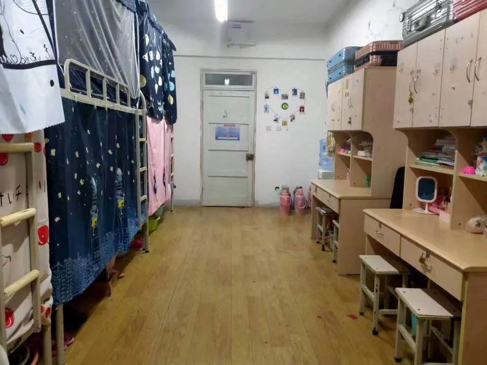 蘭州財經大學宿舍條件怎么樣,有空調和獨立衛生間嗎？（附宿舍圖片）