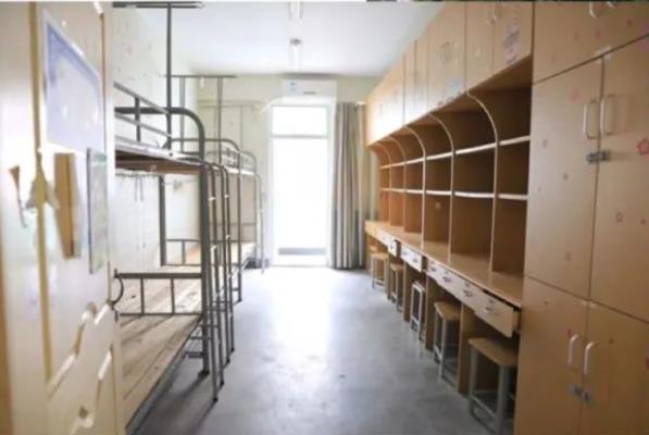 南京農業(yè)大學宿舍條件怎么樣,有空調和獨立衛(wèi)生間嗎？（附宿舍圖片）