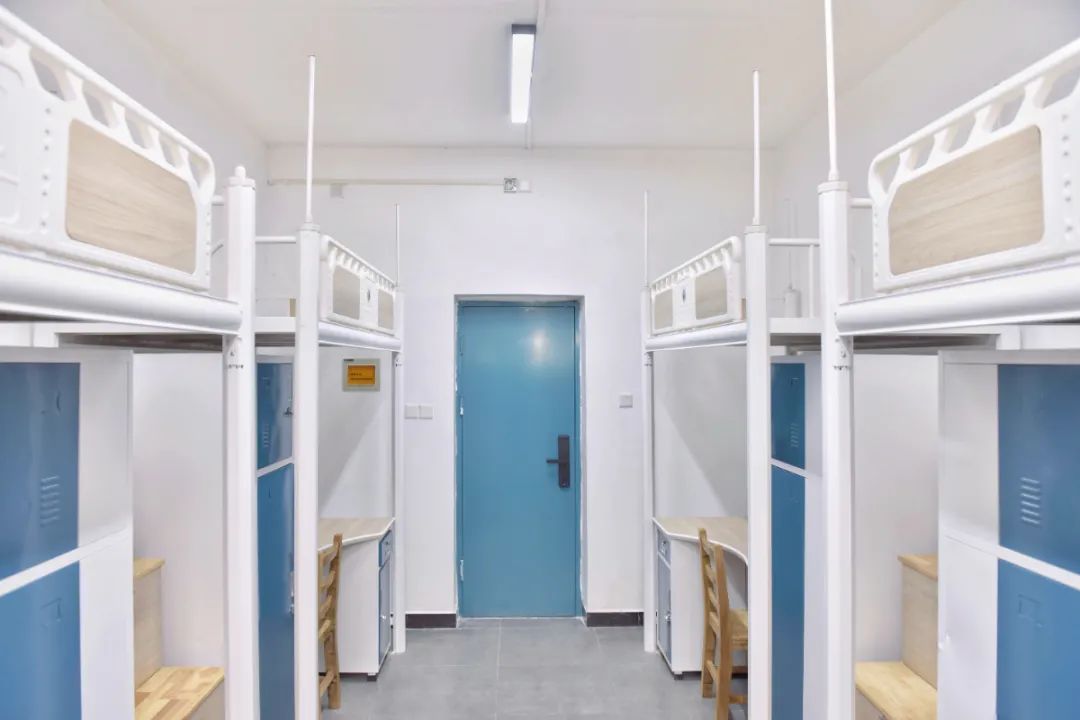 華中師范大學宿舍條件怎么樣,有空調和獨立衛生間嗎？（附宿舍圖片）