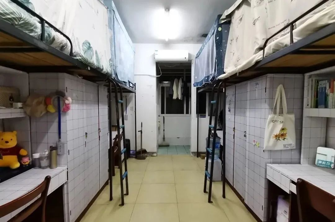 武漢紡織大學宿舍條件怎么樣,有空調和獨立衛生間嗎？（附宿舍圖片）