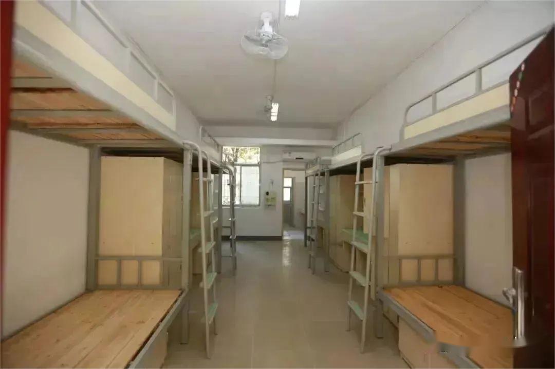 湖南工商大學宿舍條件怎么樣,有空調和獨立衛生間嗎？（附宿舍圖片）