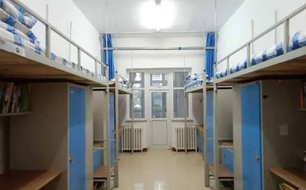 吉林工商學院宿舍條件怎么樣,有空調和獨立衛生間嗎？（附宿舍圖片）